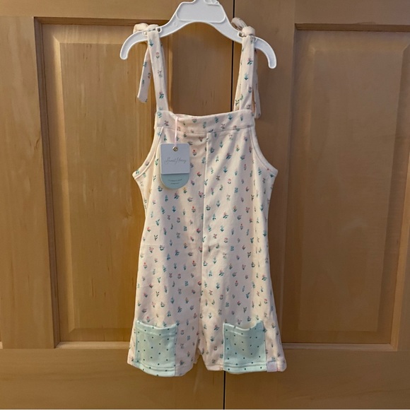 SweetHoney Other - NWT SweetHoney Tilly Romper Floral Drop. Velour fabric with tie shoulder 5Y.